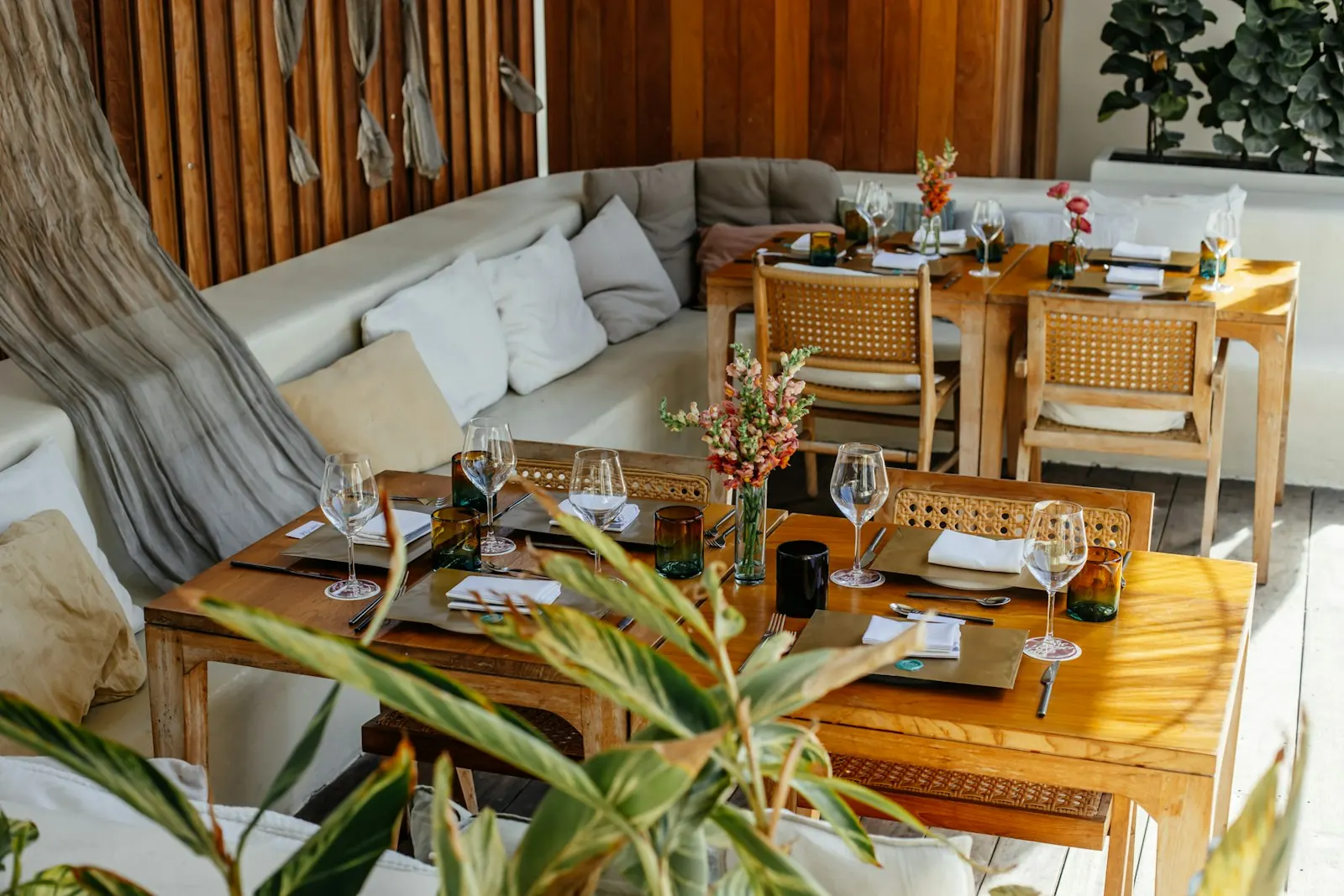 Supper club evening in a Fabel Miami cabana